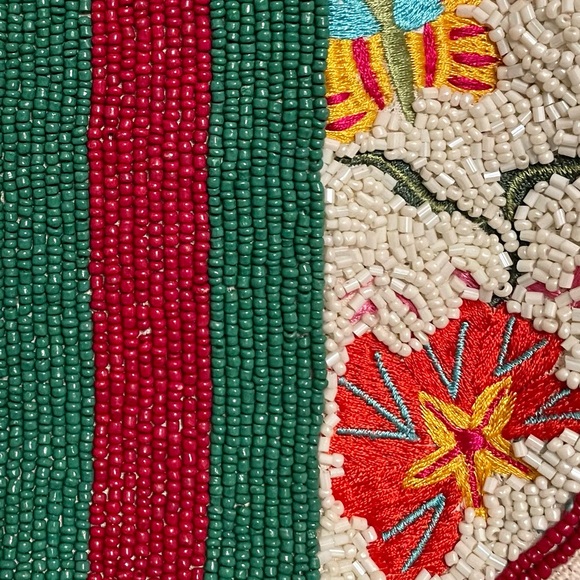 NWT- Circle Crossbody Seed Bead floral, butterfly and stripe bag purse - Picture 5 of 12